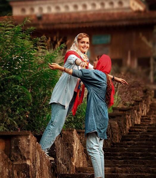 عکس نوشته خواهر داستانش با بقیه فرق می کند