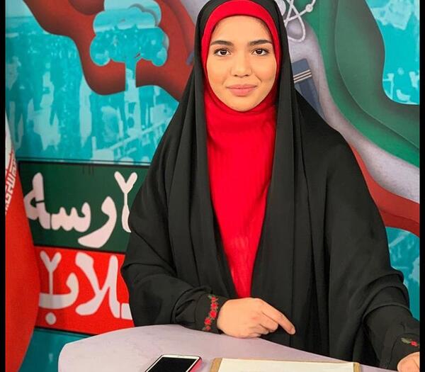 عکس فاطمه عباسی گوینده رادیو جوان