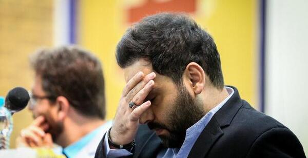 عکس احسان علیخانی در بیمارستان