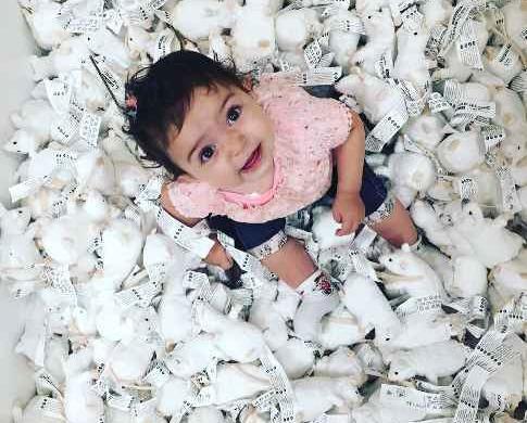عکس آزاده و دخترش
