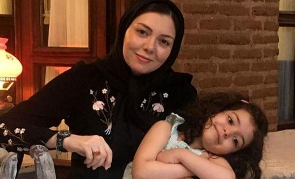 عکس آزاده و دخترش