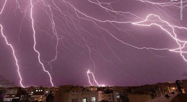 عکس باران و رعد و برق