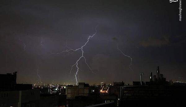 عکس باران و رعد و برق
