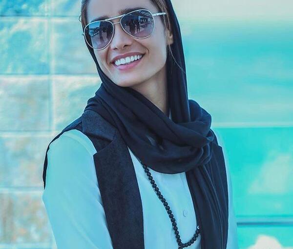 عکس تینا آخوندتبار بدون ارایش