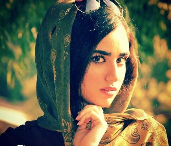 عکس قدی هانیه غلامی