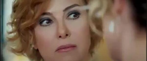 عکس ثریا در سریال قشر مرفه