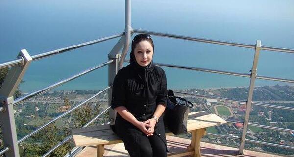عکس دکتر گلرخ ثریا