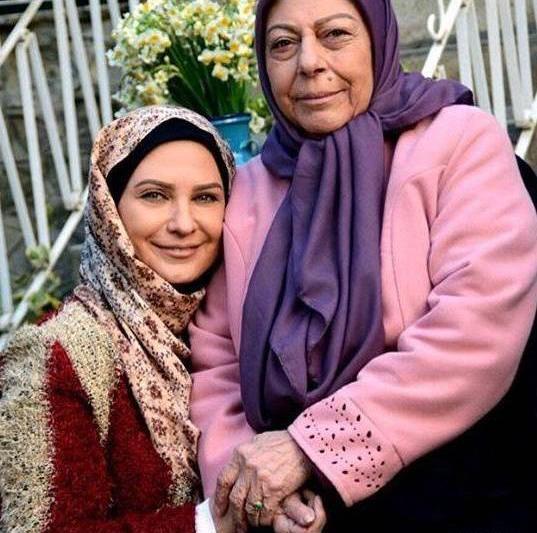 عکس ثریا قاسمی و لعیا زنگنه