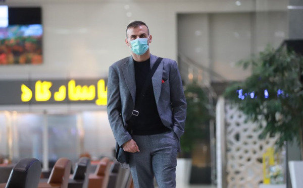 عکس حامد لک با کت و شلوار