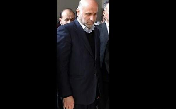 عکس حامد لک با کت و شلوار