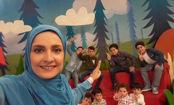 عکس خاله نرگس مجری رنگین کمان