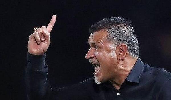 عکس گردنبند علی دایی