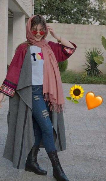عکس زهرا آقازاده و خواهرش