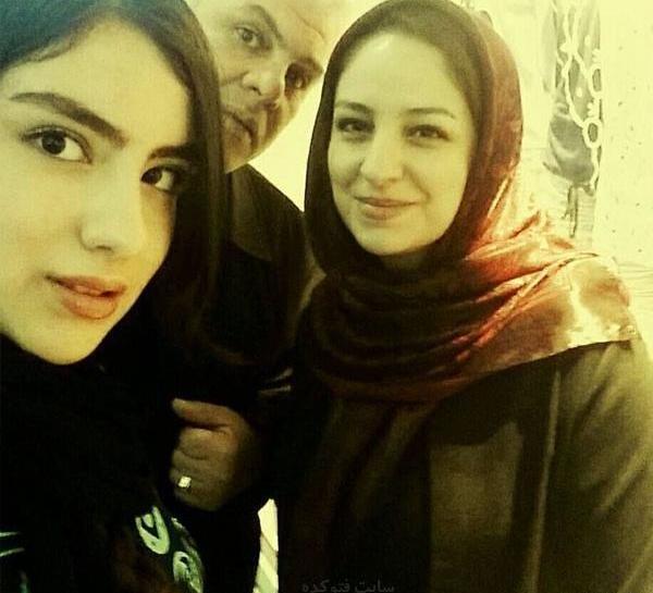 عکس زهرا آقازاده و خواهرش