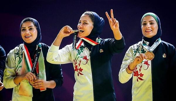 عکس زهرا کریمی در شوتبال