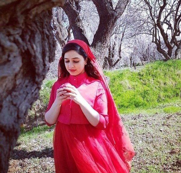 عکس زهره تجلی درسریال پرگار
