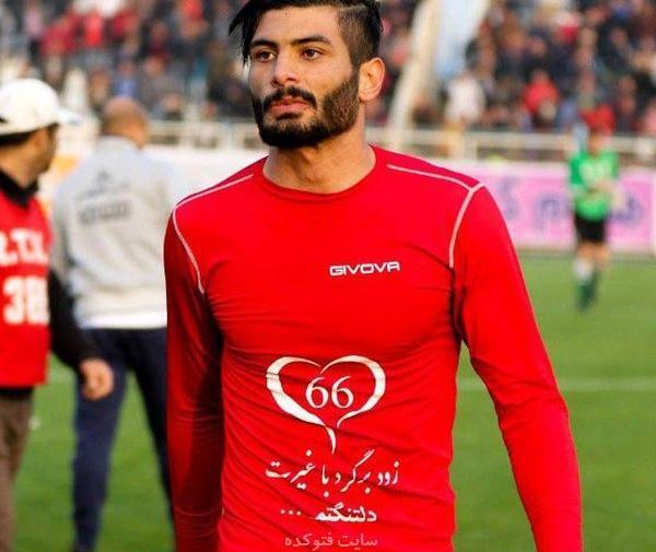 عکس سعید آقایی با پیراهن پرسپولیس