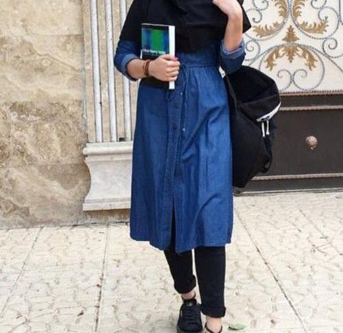 عکس دختر از پشت با مانتو