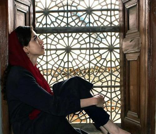 عکس دختر تنها برای پروفایل