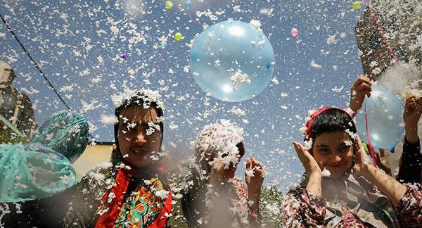 عکس روز معلولین ذهنی دختر