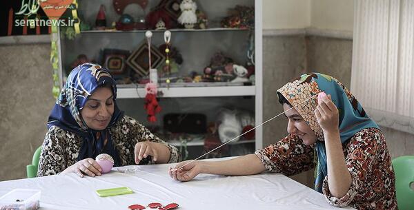 عکس روز معلولین ذهنی دختر