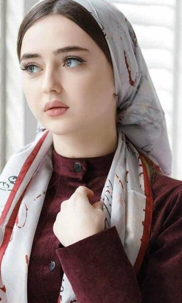 عکس دختر زیبا با شال