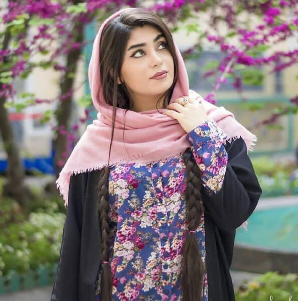 عکس دختر صورتی برای پروفایل