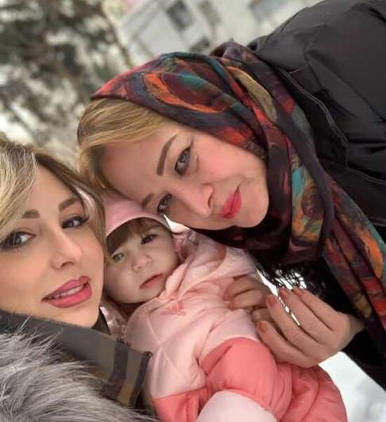 عکس دختر نیوشا ضیغمی و همسرش