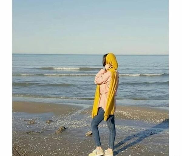 عکس دختر طبیعی ازپشت سر برای پروفایل