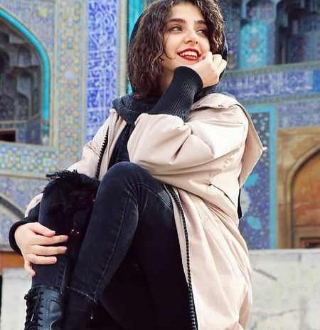 عکس دختر فیک با شال