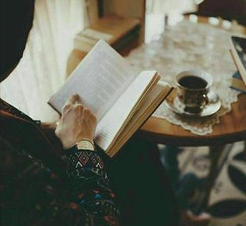 عکس دختر گوشی بدست برای پروفایل