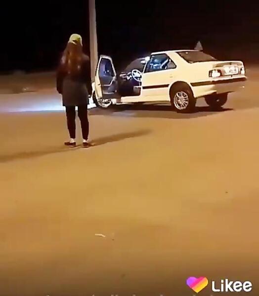 عکس دختر با ماشین elx