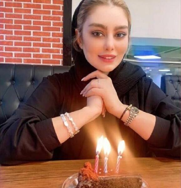 عکس کیک با یک شمع