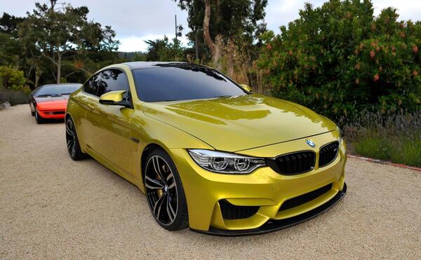 عکس ماشین بی ام و طلایی