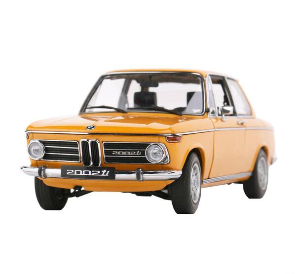 عکس بی ام و 2002 فروشی