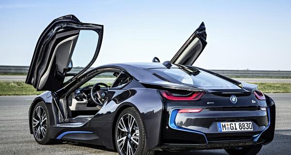 گالری عکس بی ام و i8