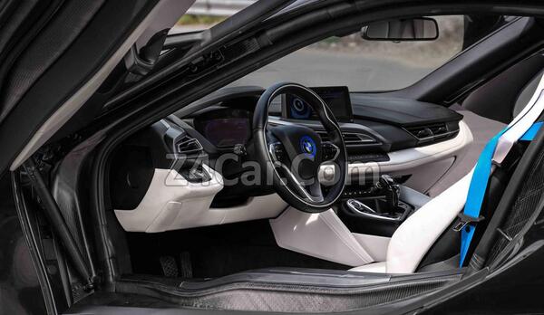 عکس نمای داخلی بی ام و i8