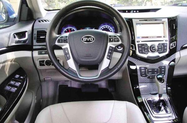 عکس از بی وای دی