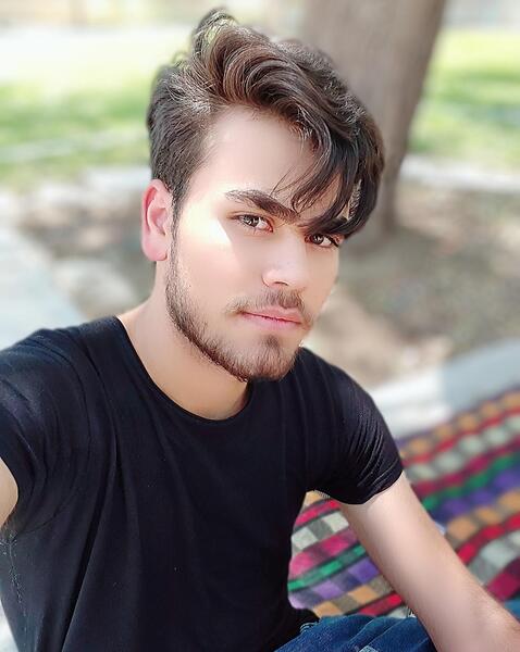 عکس پسر بیست و چهار ساله