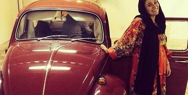 عکس ماشین پورشه آلبالویی