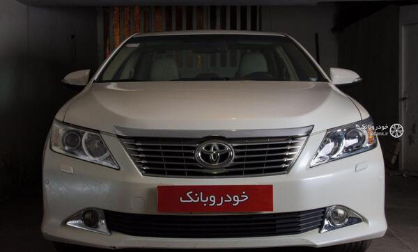 عکس تویوتا اریون 2013