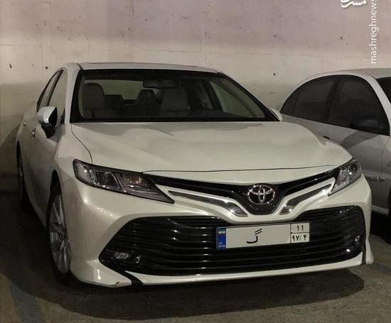 عکس تویوتا نقره ای