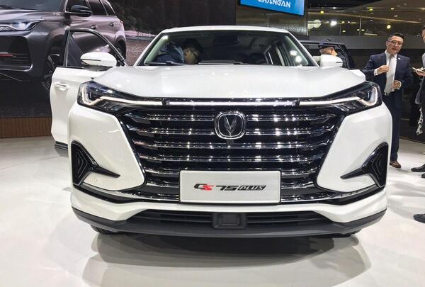 عکس خودرو چانگان cs75
