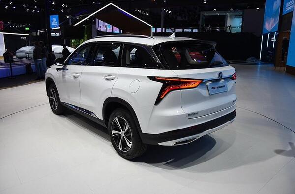 عکس خودرو چانگان cs75