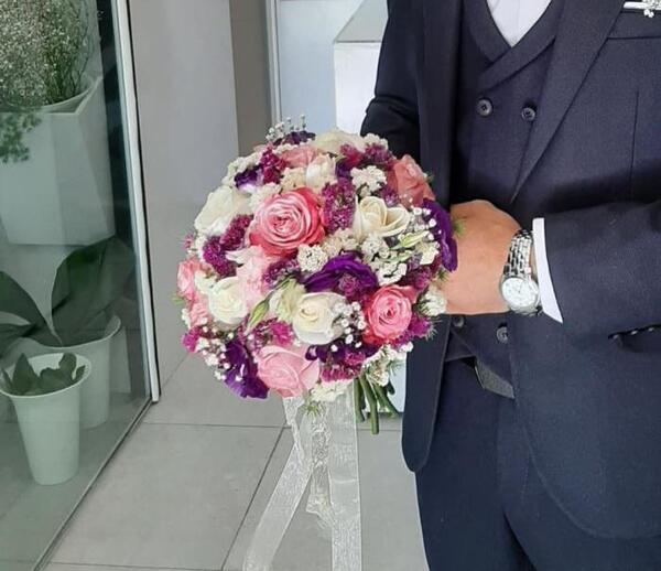 عکس داماد با دسته گل