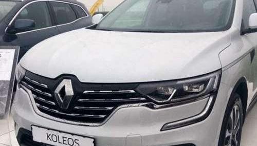 عکس خودرو رنو کولیوس