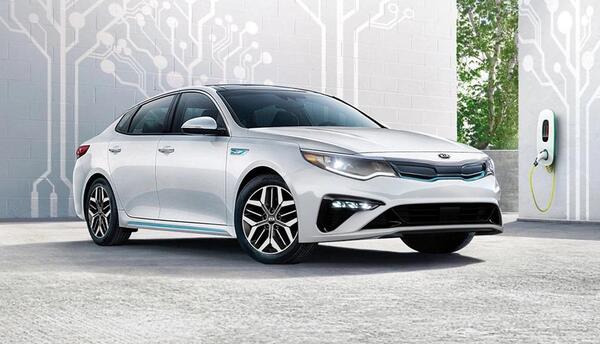 عکس کیا اپتیما 2020