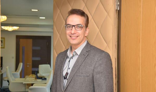 عکس دکتر مهرداد یاوری کیا