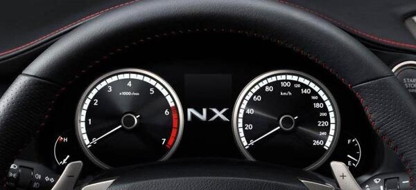 عکس داخل لکسوس nx300h