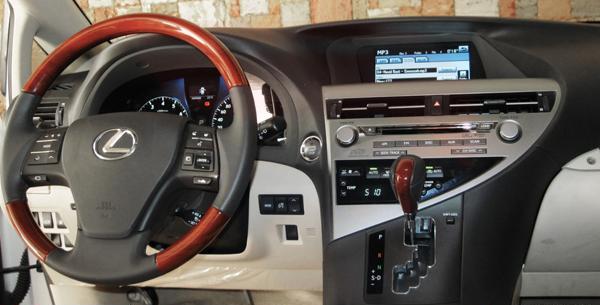 عکس داخل لکسوس rx350